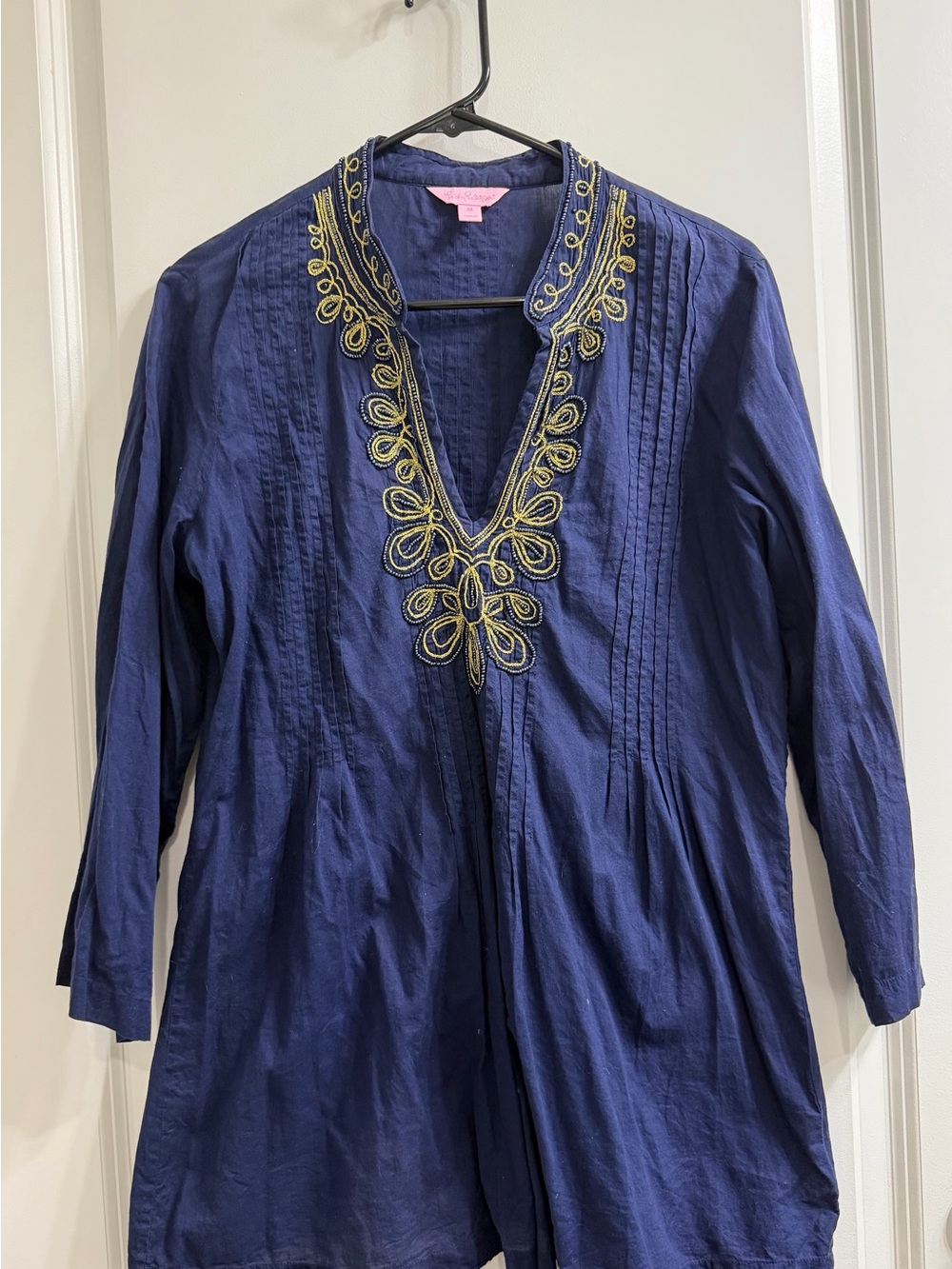 Lilly Pulitzer Navy V-Neck Tunic with Gold Embroidery Sz Medium